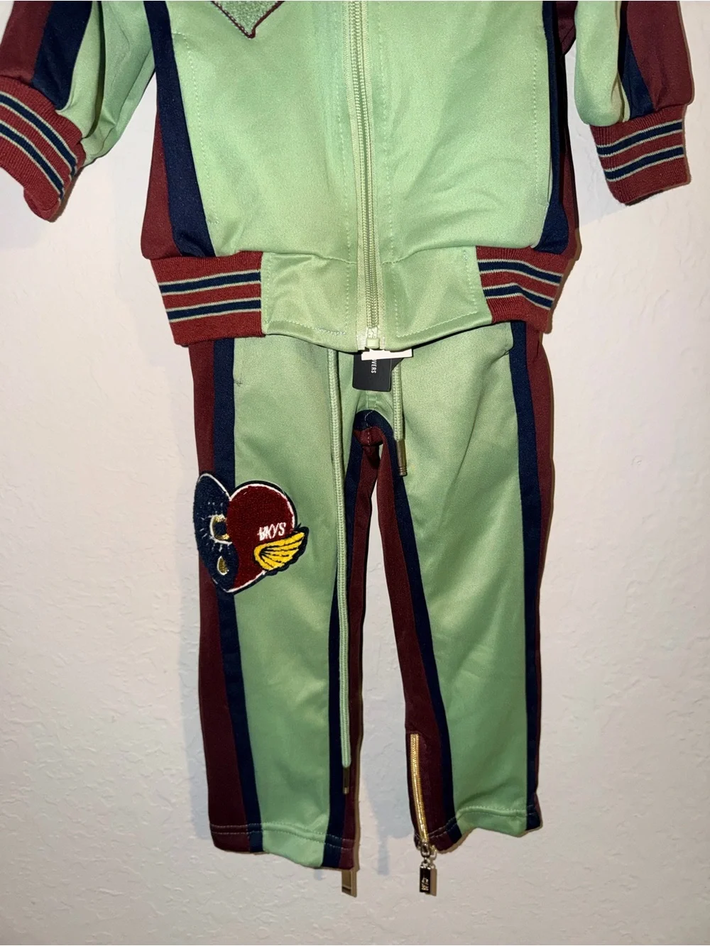 BKYS Boys 2-Piece Tracksuit Light Olive Burgundy Heart Patch Size 2T NWT
